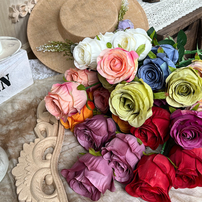 Ein guter Preis. 3 Perlenrosen, simulierte Rosen, Hochzeitssaaldekoration, Valentinstag, Handsträuß, Rosenkranz, falsche Blumen, Schaffung von Landschaften Online