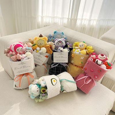 Großhandels-Plüsch-Sanrio-Puppen für deine Freundin und den besten Freund. Valentinstag-Zeichentrickpuppensträuße.