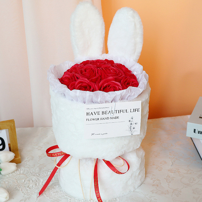 Ein guter Preis. Qixi Festival Blumenarrangement Bouquet, Muttertagsgeschenk, süße Kaninchenohre, künstliche Blumen, Seife, Blumenstrauß fertiges Produkt Online