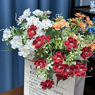 Ein guter Preis. Simulierte Blumen Perle Chrysanthemen-Bündel Kleine Gänseblümchen Hochzeits-Heimdekoration Cross-Border-Kunstblumen-Ornament Großhandel Arrangement Online