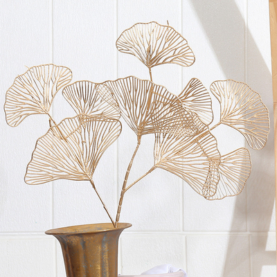 Ein guter Preis. Neujahrs-Ginkgo-Blätter-Blütenstrauß Goldene Innenarchitektur Blätter Seidenblumen Tianjin Hersteller kundenspezifische Verarbeitung Falschblumen Online