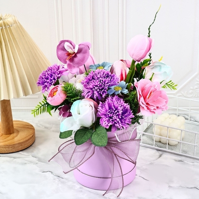 Ein guter Preis. Gemischter Seifenblumen-Hugs-Eimer-Buchett, Abschlusssaison, Lehrertag, Muttertagsgeschenk, Seifenblumen-Buchett Geschenk-Box, grenzüberschreitend Online