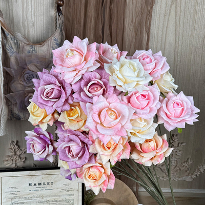 Ein guter Preis. Drei-Kopf-Rosenhochzeitsdekoration in Prägung Blumenmaterial Blumenwand Hintergrund Simulation Blumenhaus weiche Dekoration Rose Fertigprodukt Online