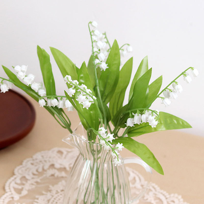 Simulierte kleine Lilie des blauen Ins Stil frische und leichte Dekorationen, Hochzeit Braut Handstrauß, Kunststoff künstliche Blumen Fabrik Großhandel