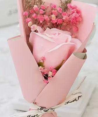 Ein guter Preis. Mini-Seifenrosenstrauß, einzigartige Bulk-Hochzeits- und Valentinstagsgeschenke, getrocknete Seifenblumen Online
