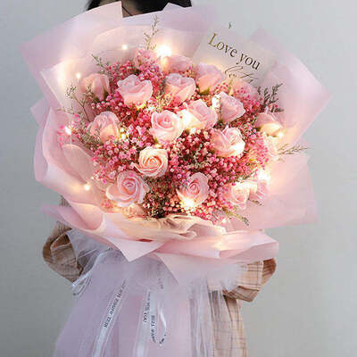 Ein guter Preis. Baby-Atem-Künstliche Seife Blumenstrauß mit weißer Gaze Fale Rosen Blumen Valentinstagsgeschenk Online