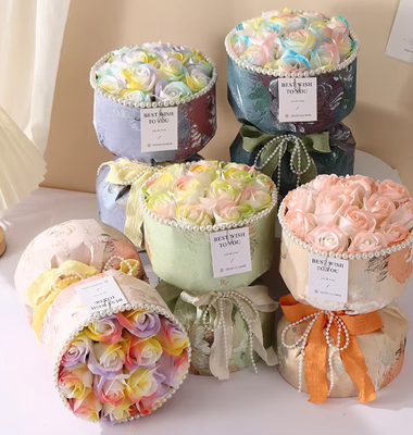 Ein guter Preis. Künstliche Seife Blumenstrauß Luxuriös handgefertigt umweltfreundlich Rose Bear Seife Geschenkbox Rosa Rose Muttertag Valentinstag Online
