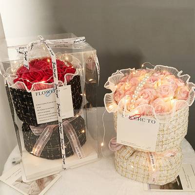 Ein guter Preis. Valentinstag Geburtstagsgeschenk Luxus glänzende künstliche ewige Blumen Nelke Rosen Seife Blumenstrauß Online