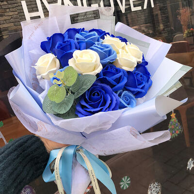 Ein guter Preis. Schöne praktische Geschenk recycelbare Hochzeitssträußchen Blume Heimdekoration künstliche Seife Rosensträußchen Geschenk Valentinstag Online