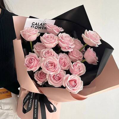 Ein guter Preis. Duftende Handgemachte Kunstblumen Valentinstagsgeschenke Anpassungsfähige Großhandelspreise Hochwertige Seife Blumenstrauß Online