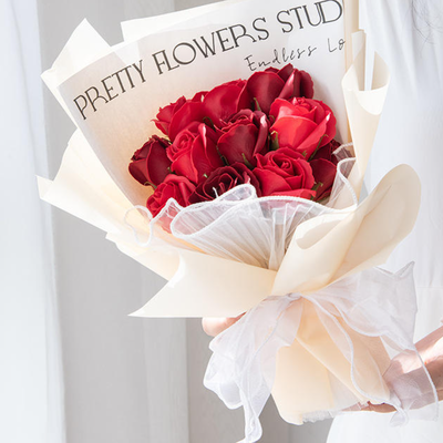 Ein guter Preis. Heiß verkaufte künstliche Seifenblume Muttertag Valentinstag Geschenkstrauß Seifen Rosa Rose handgefertigte Geschenkbox Blumen Online