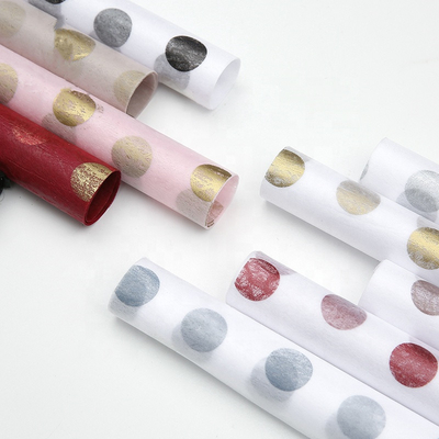 Ein guter Preis. Polka-Dot Pattern Eco-Friendly Nonwoven Florist-Packpapier bedeckt 60cm*60cm Online